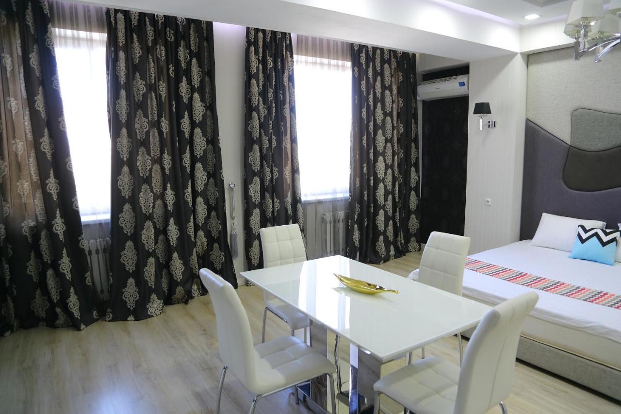 Promenade Boutique Apartment Бишкек Екстериор снимка